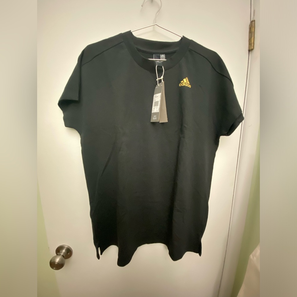 NWT - ID graphic tee